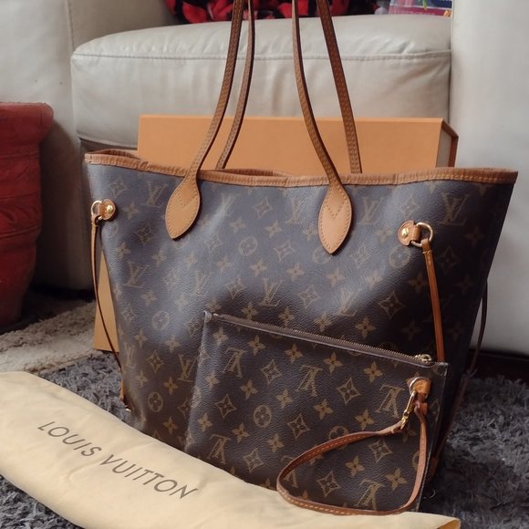 Louis Vuitton Handbags - Beautiful Authentic Louis Vuitton Neverfull MM Full Set!